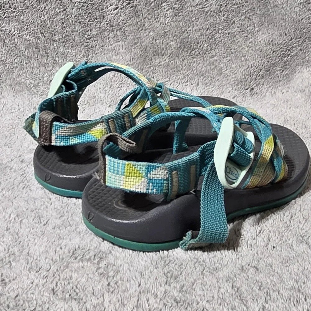 Girl's Youth Chaco Turquoise Nylon Athletic Sandals Shoes Size 12
